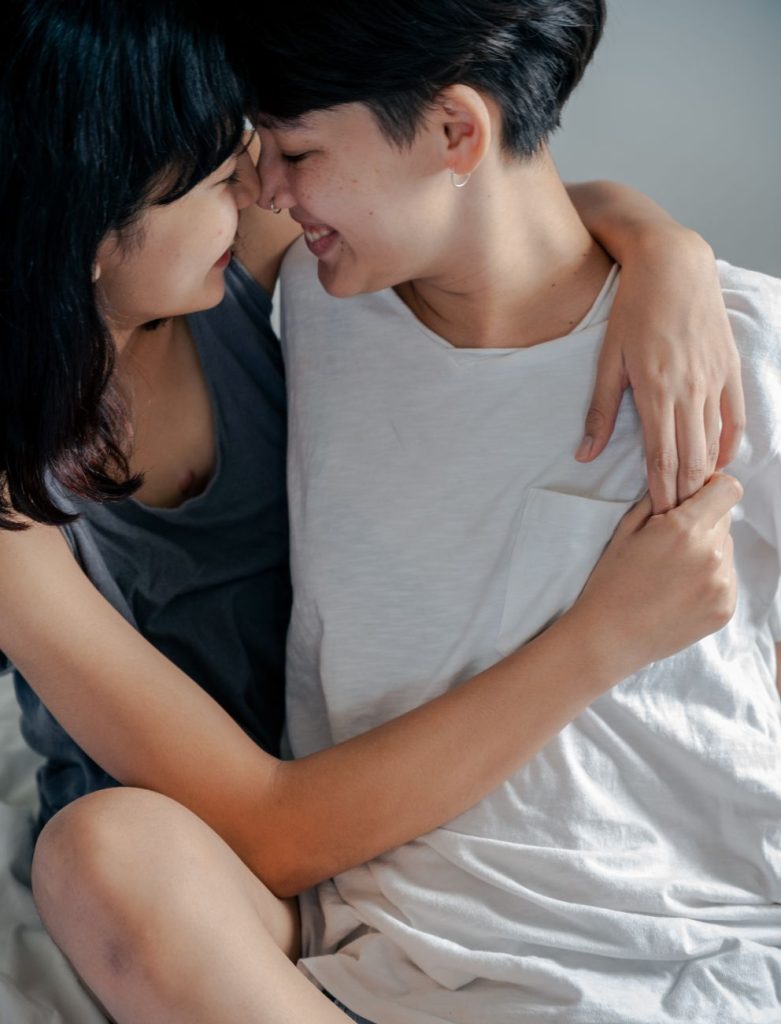 Couple enlacé