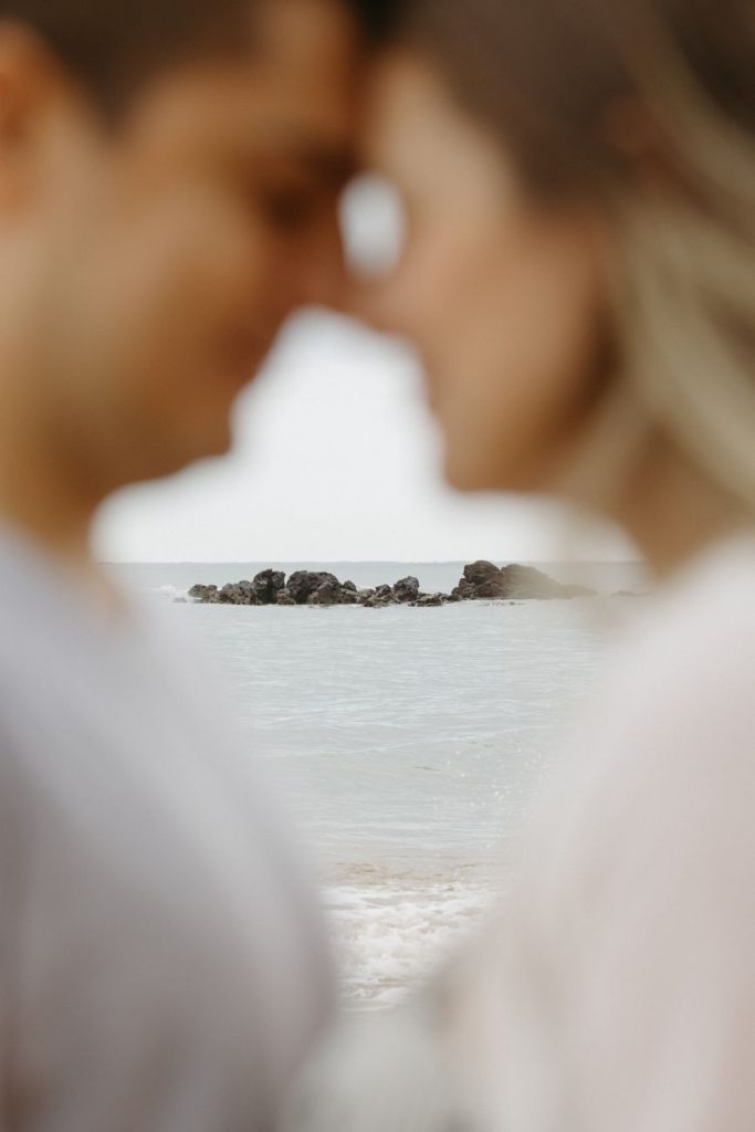 Couple enlacé