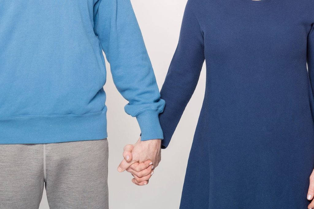 Couple enlacé