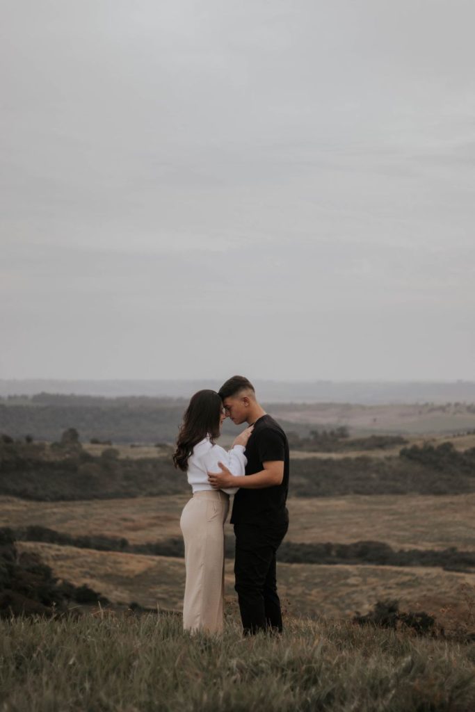Couple enlacé