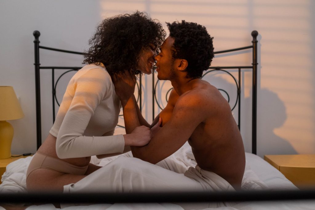 Couple enlacé